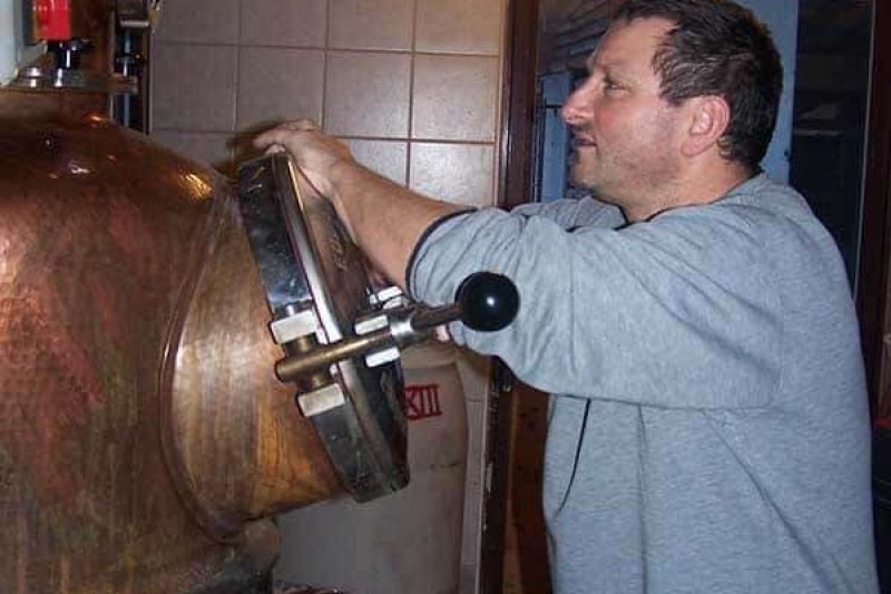 Ossi beim Brennen
