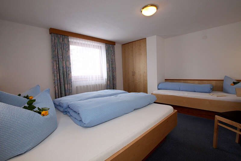 Dreibettzimmer in Ferienwohnung Haus Viktoria Fiss